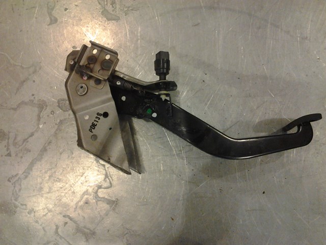 2004 Acura RSX Brake Pedal