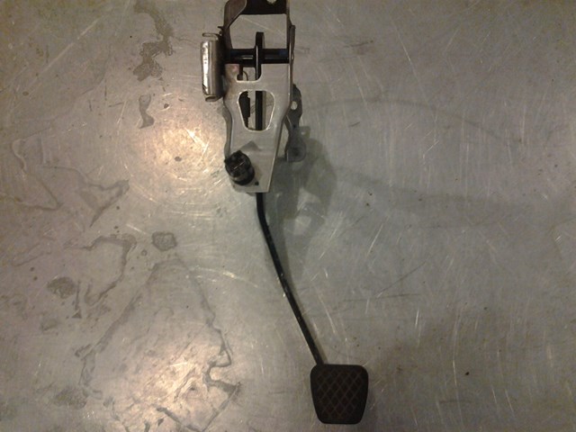 2004 Acura RSX Brake Pedal