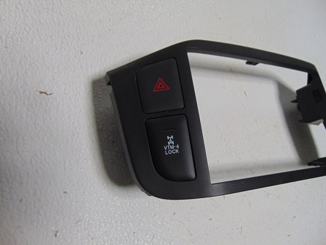 2004 Honda Pilot Radio Bezel w/Hazard Switch
