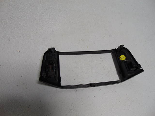 2004 Honda Pilot Radio Bezel w/Hazard Switch