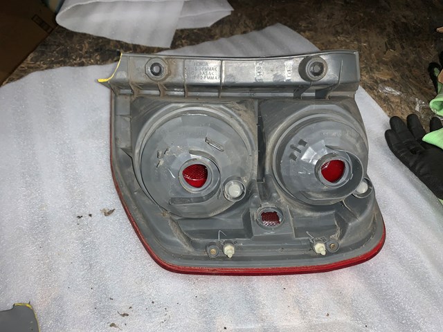 2004 Honda Pilot LH Driver Tail Light *See description*