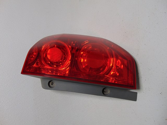 2004 Honda Pilot RH Passenger Tail Light