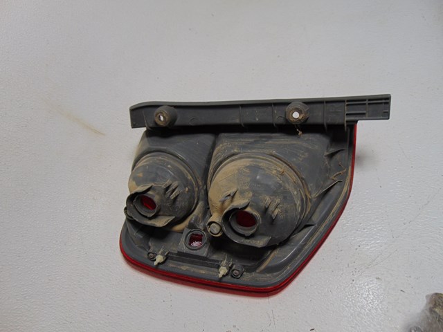 2004 Honda Pilot RH Passenger Tail Light