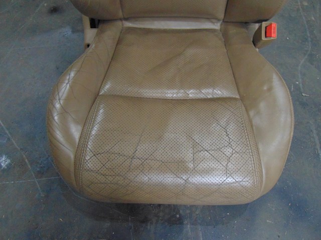 2004 Honda Pilot Front RH Passenger Seat- See Photos