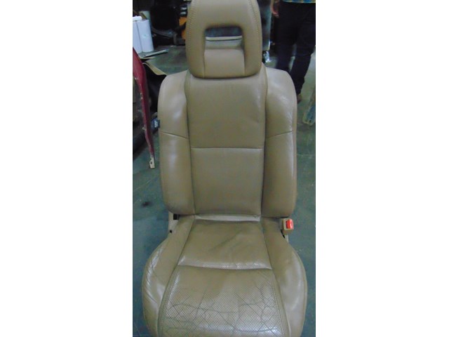 2004 Honda Pilot Front RH Passenger Seat- See Photos