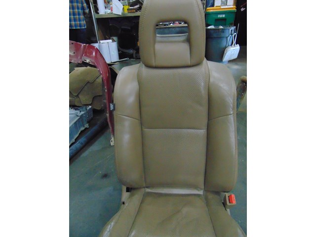 2004 Honda Pilot Front RH Passenger Seat- See Photos