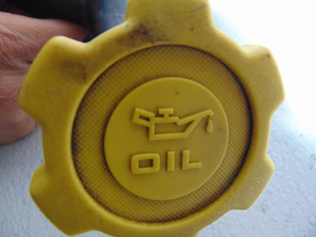 2001 Subaru Legacy Oil Filler Tube Neck with Cap