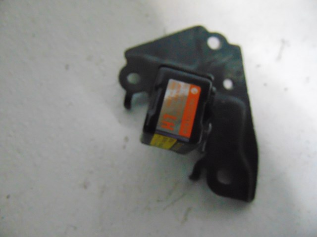 2002 Subaru Impreza Front LH Driver Impact Sensor 98231FE030