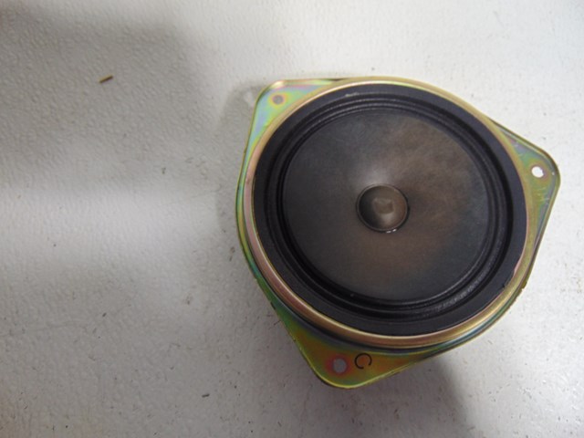 2004 Subaru Impreza Front RH Door Speaker 85301FE041