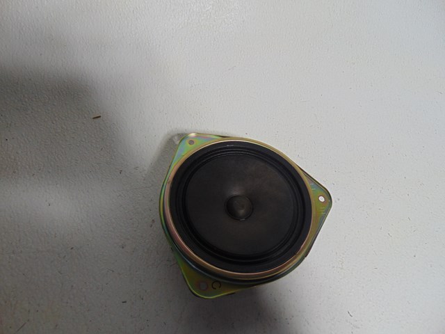 2004 Subaru Impreza Front RH Door Speaker 85301FE041