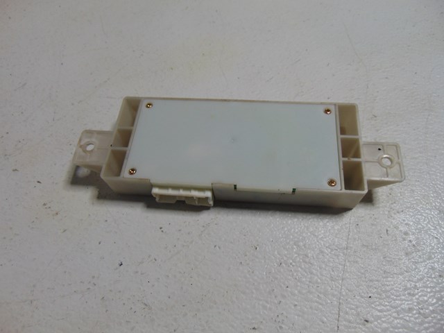 2003 Infiniti G35 Coupe Front RH Seat Control Module 28566 AM800