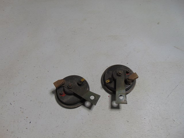 1989 Nissan 240sx S13 Horn Set