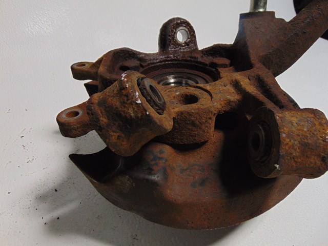 1989 Nissan 240sx Hatchback Rear LH Driver Spindle- 4 Lug
