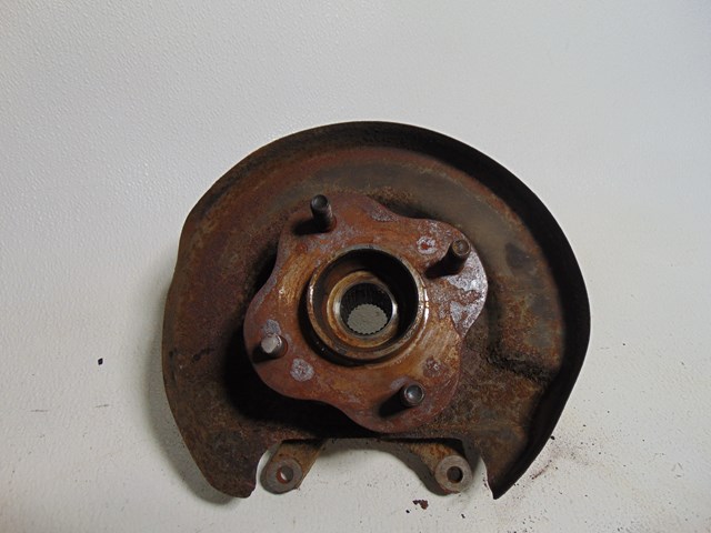 1989 Nissan 240sx Hatchback RH Pass Rear Spindle- 4 Lug