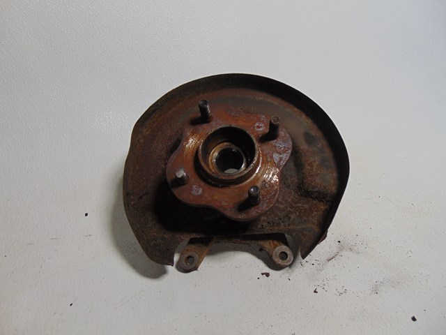 1989 Nissan 240sx Hatchback RH Pass Rear Spindle- 4 Lug