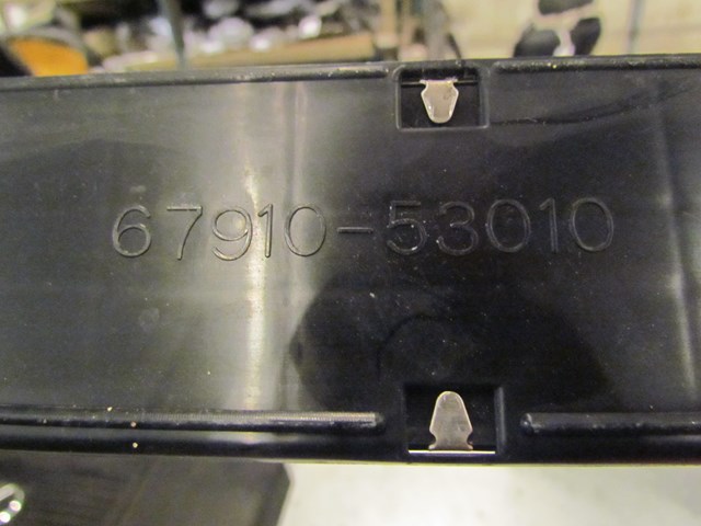 2003 Lexus IS300 Front RH Passenger Dor Sill Kick Plate 67910-53010