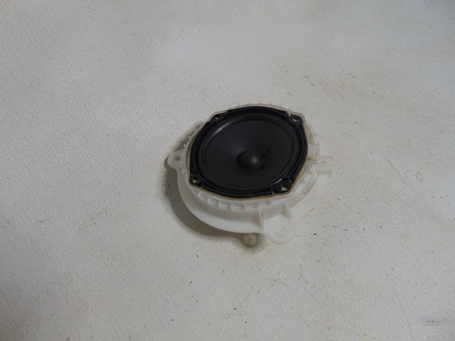 2003 Infiniti G35 Rear LH Speaker 281556P100