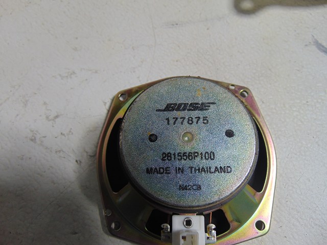 2003 Infiniti G35 Rear LH Speaker 281556P100