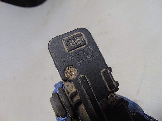 2005 Land Rover LR3 Rear Air Block RVH000055