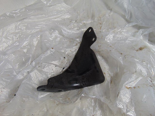 1989 Nissan 240sx RH Passenger Transmission to Engine Bracket