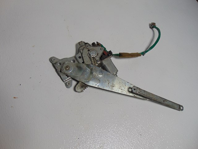 2004 Infiniti G35 Sedan Rear RH Pass Power Window Motor 82730 AL510