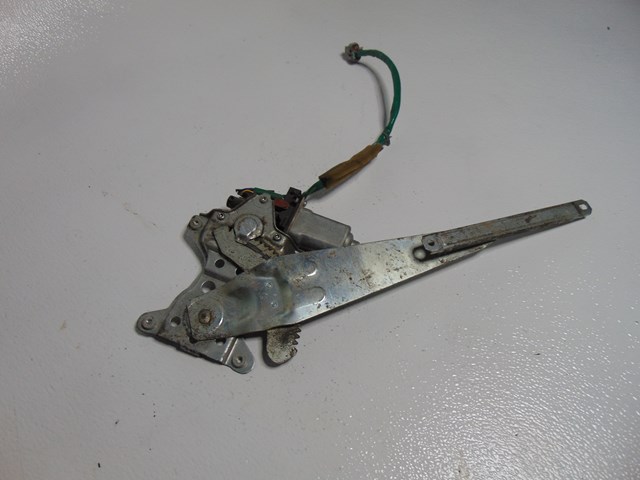 2004 Infiniti G35 Sedan Rear RH Pass Power Window Motor 82730 AL510