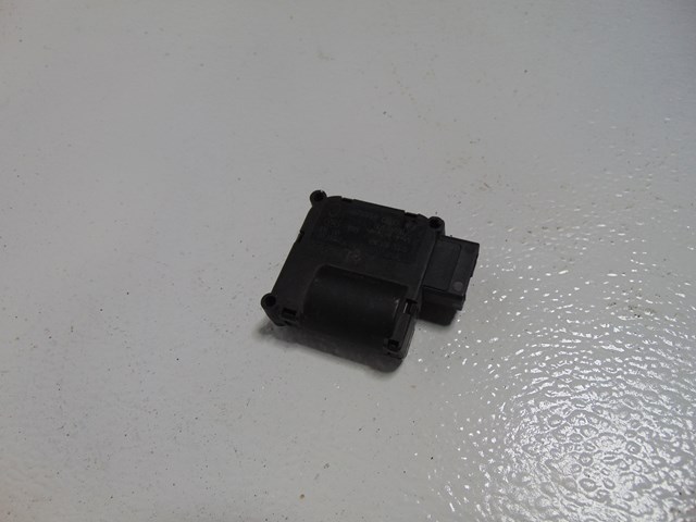 2004 Audi A8 Heater Air Flap Control Module 4F0820511