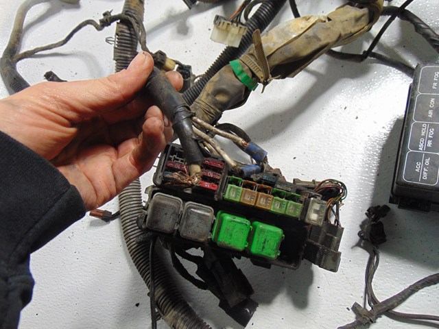 1989 Nissan 240sx S13 SOHC KA24E Engine Bay Harness-Non ABS Read description