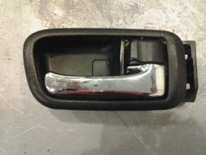 2003 Lexus IS300 RH Interior Door Handle