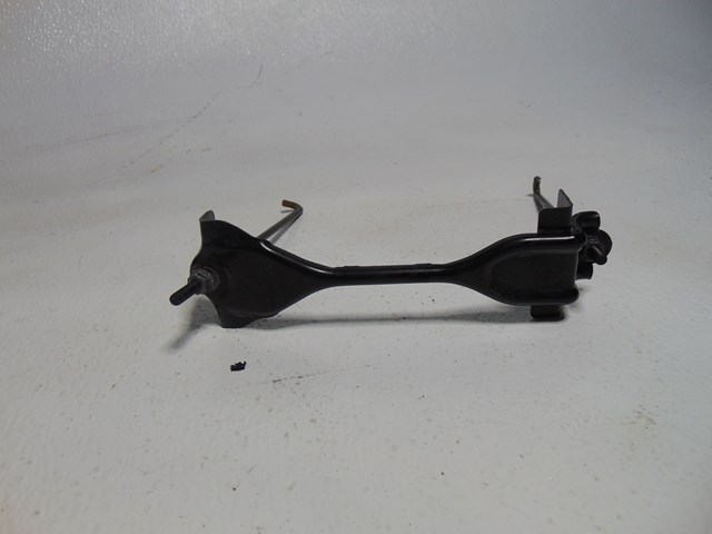 2014 Nissan Juke Battery Tie Down