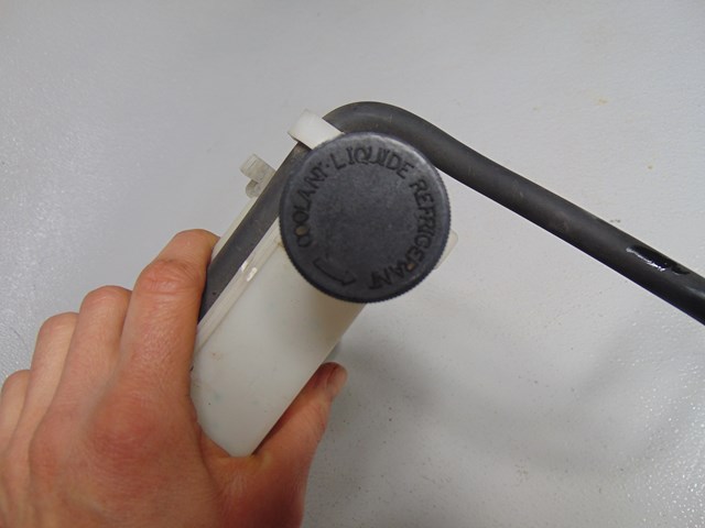 2014 Nissan Juke Radiator Overflow Bottle