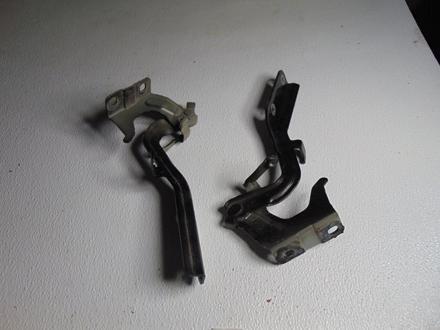 2014 Nissan Juke Hood Hinges LH & RH 
