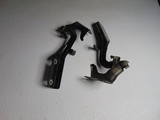 2014 Nissan Juke Hood Hinges LH & RH 