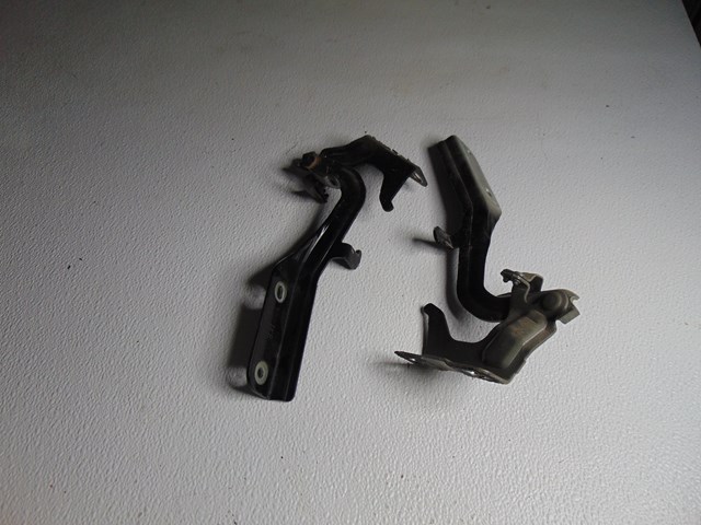2014 Nissan Juke Hood Hinges LH & RH 