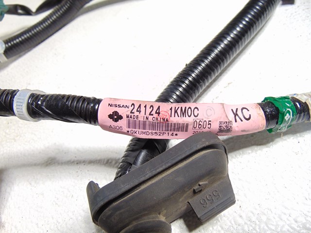 2014 Nissan Juke Front RH Passenger Door Wiring 24124 1KM0C