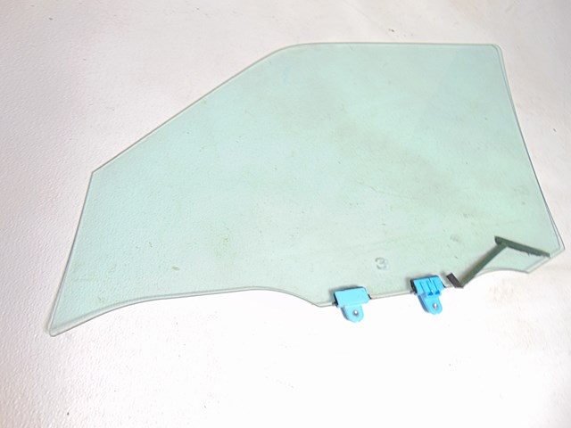 2014 Nissan Juke Front RH PassengerDoor Glass