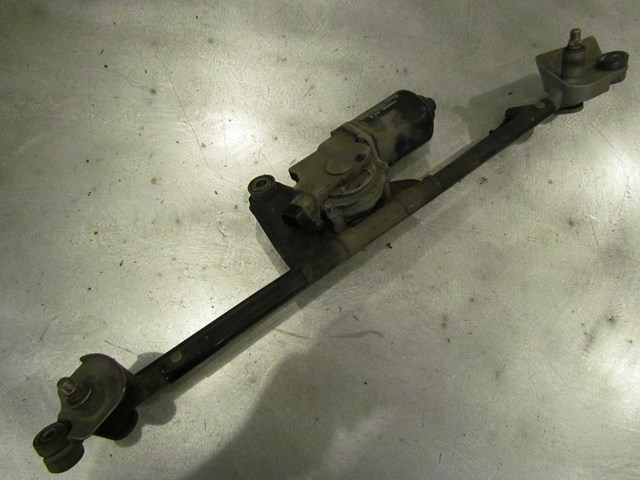 2003 Lexus IS300 Windshield Wiper Motor