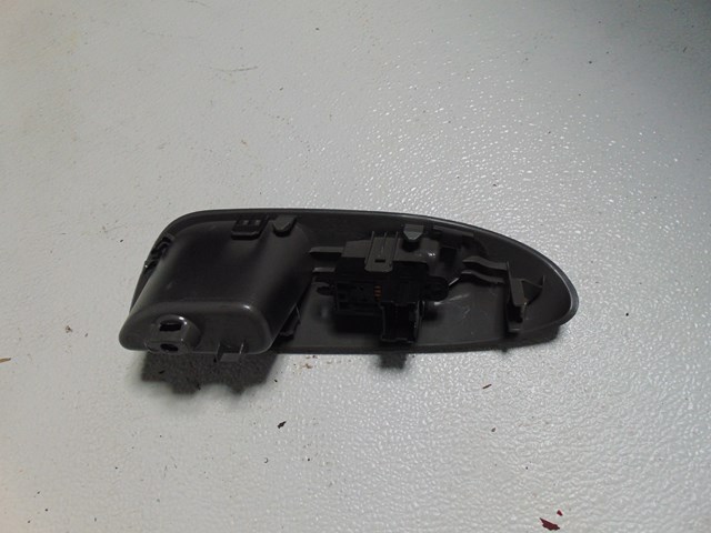 2014 Nissan Juke Rear RH Passenger Door Switch