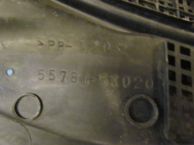 2003 Lexus IS300 Wiper Cowl OEM 5578153020