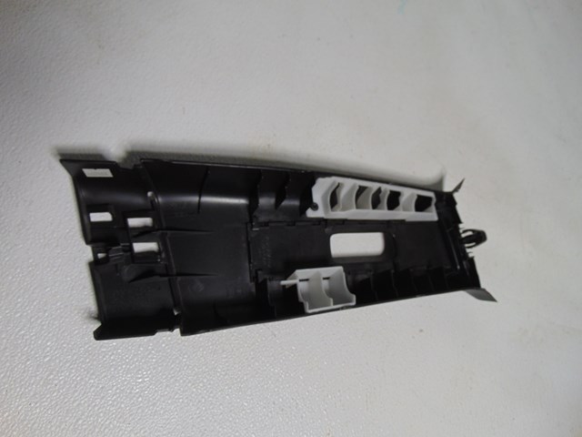 2014 Nissan Juke LH Driver Upper B Pillar Trim 76914 1KA0A