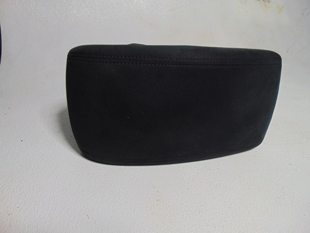 2014 Nissan Juke Nismo RS Armrest