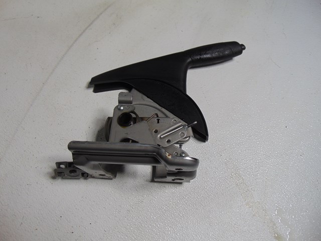 2014 Nissan Juke Emergency Brake Handle