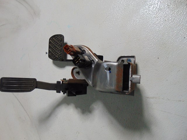 2014 Nissan Juke Nismo RS Pedal Assembly Gas & Brake