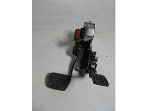 2014 Nissan Juke Nismo RS Pedal Assembly Gas & Brake