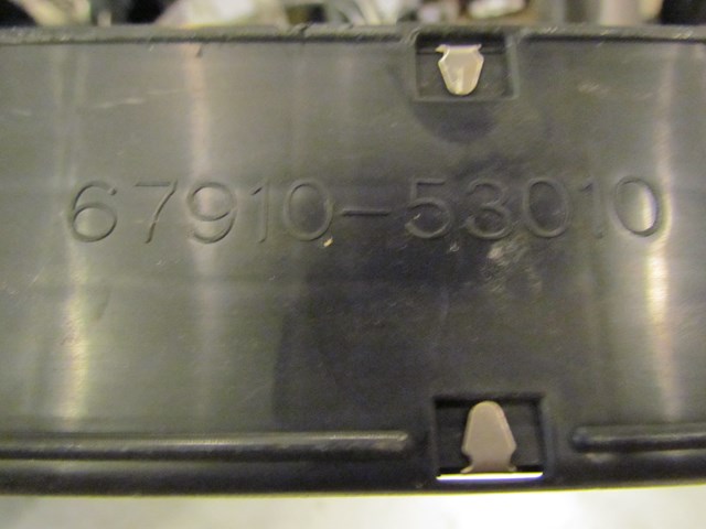 2003 Lexus IS300 Front LH Drivers Door Sill Kick Plate 67910-53010