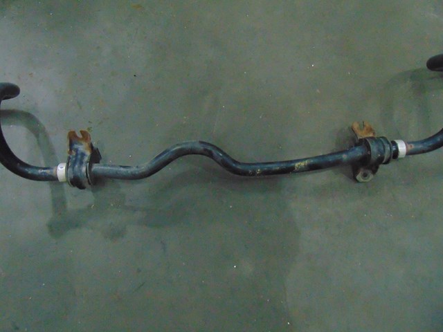 2014 Nissan Juke AWD Rear Sway Bar with Links & Mounts
