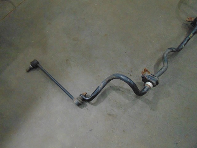 2014 Nissan Juke AWD Rear Sway Bar with Links & Mounts