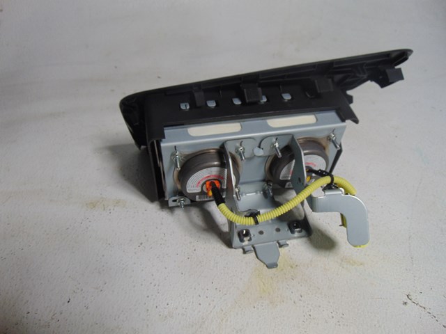 2014 Nissan Juke RH Passenger Dash Bag with Cover