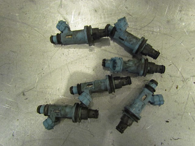 2003 Lexus IS300 Fuel Injectors