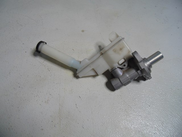 2014 Nissan Juke AWD Brake Master Cylinder